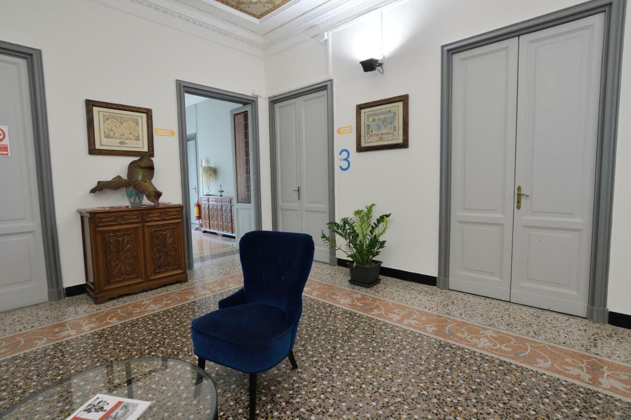 Check-Inn Rooms Genova Centro Génova Exterior foto